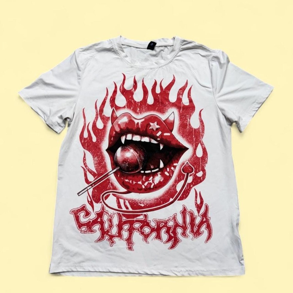 Romwe California graphic tee with red flaming mouth lollipop graphic, size S
